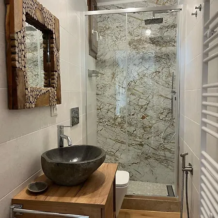 Cjasa Celeste - In *